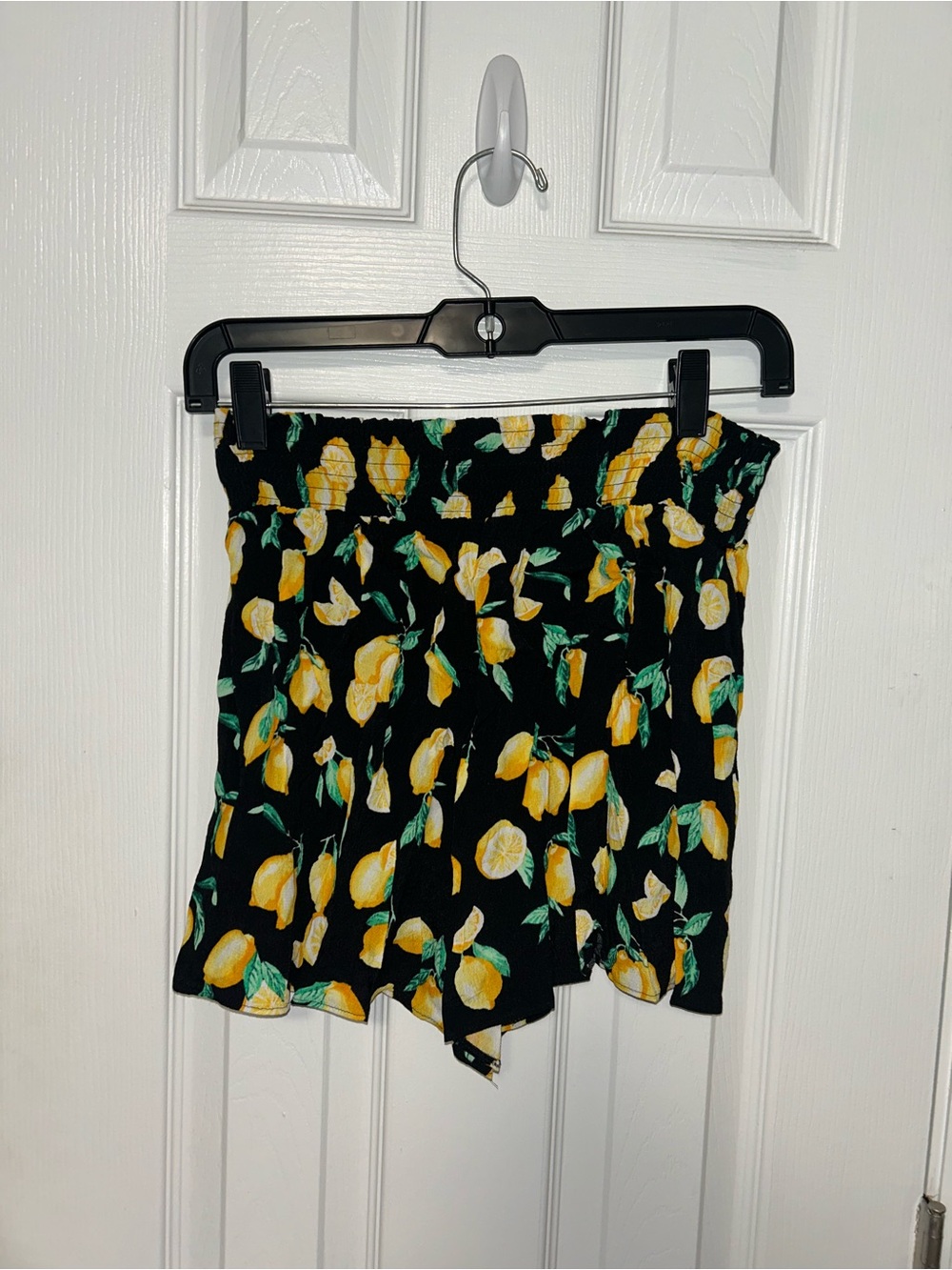 Women’s PINK Black Lemon Print Elastic Waist Shorts